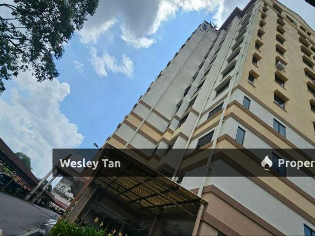 Condominium for sale in Malaka