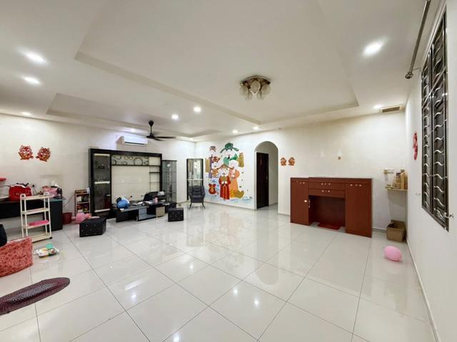 Bungalow for rent in Wellesley, Penang