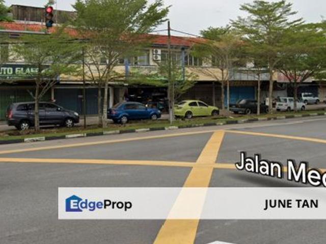 Shop for sale in Pontian