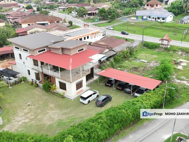 House for sale in Malaka