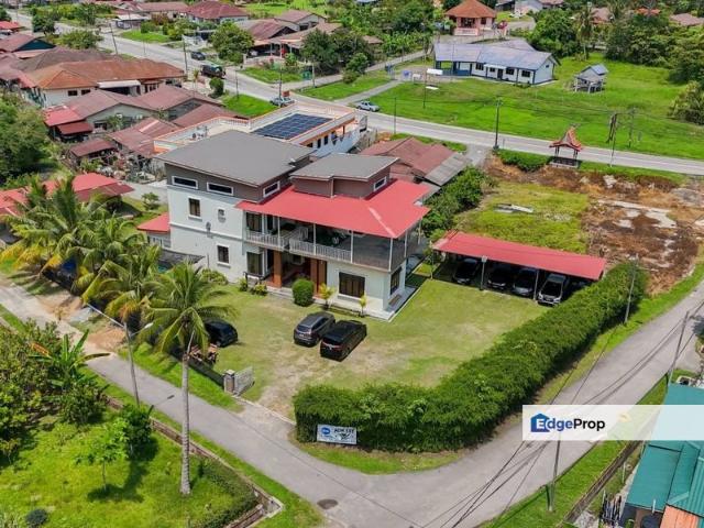 House for sale in Malaka