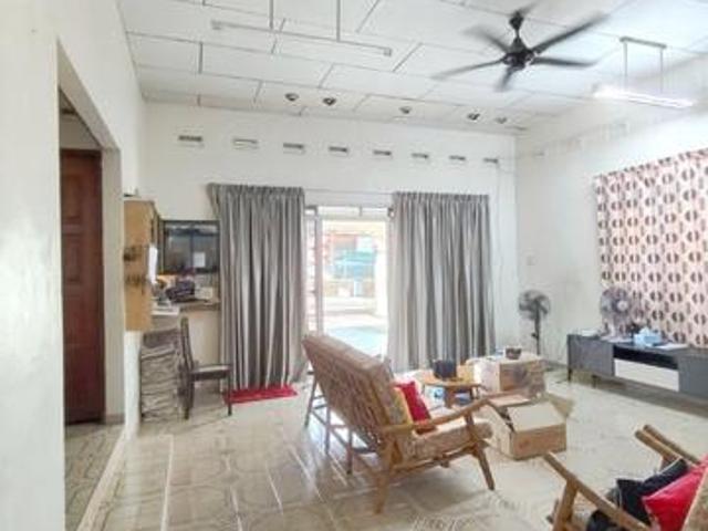 Bungalow for sale in Kulai, Johor