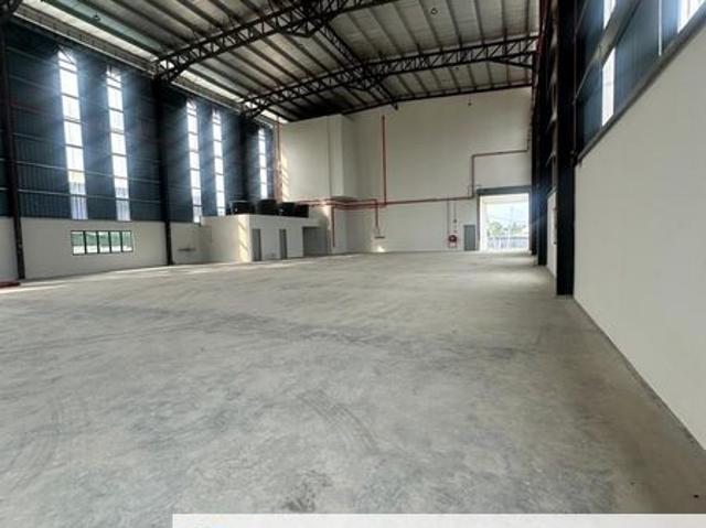 Warehouse for rent in Petaling, Alam Impian