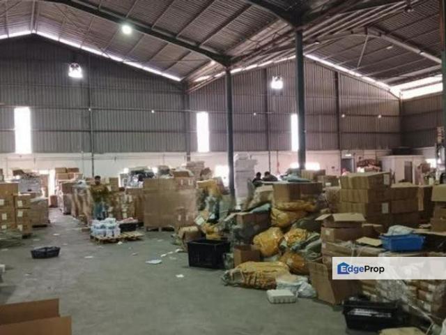 Warehouse for rent in Seksyen U9, Shah Alam