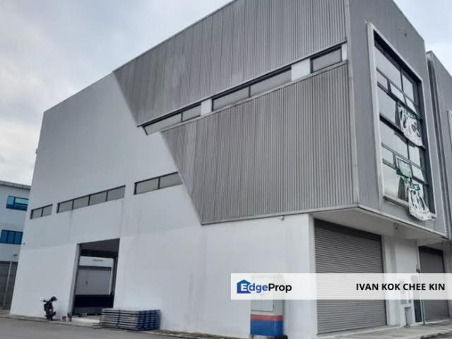 Warehouse for rent in Petaling, Alam Impian