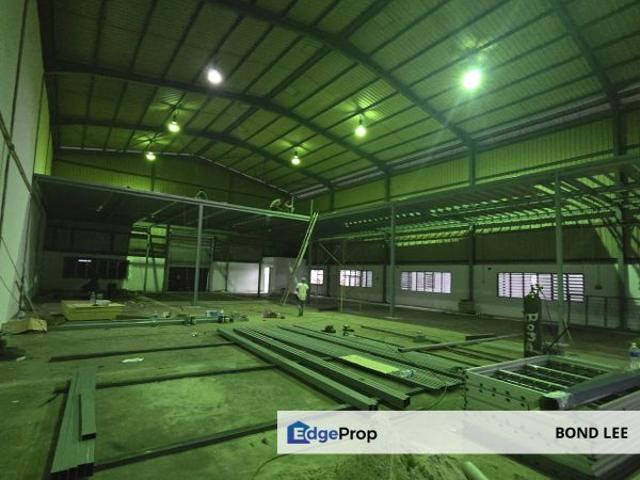Warehouse for rent in Seksyen U9, Shah Alam
