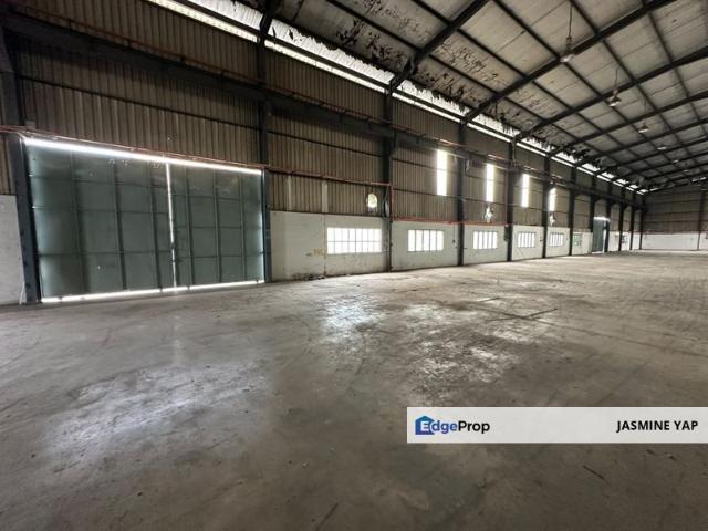 Warehouse for rent in Petaling, Alam Impian