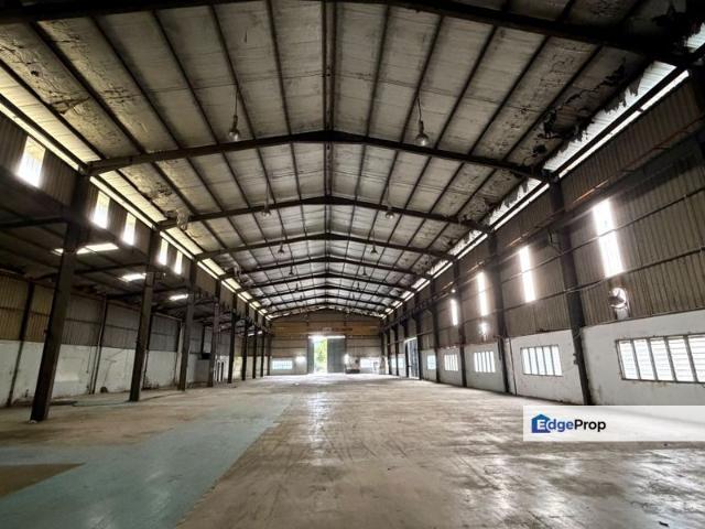 Warehouse for rent in Petaling, Alam Impian