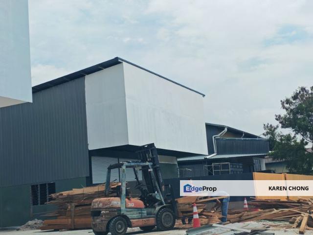 Warehouse for rent in Petaling, Alam Impian