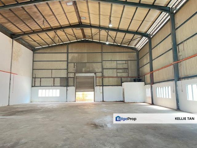 Warehouse for rent in Petaling, Alam Impian