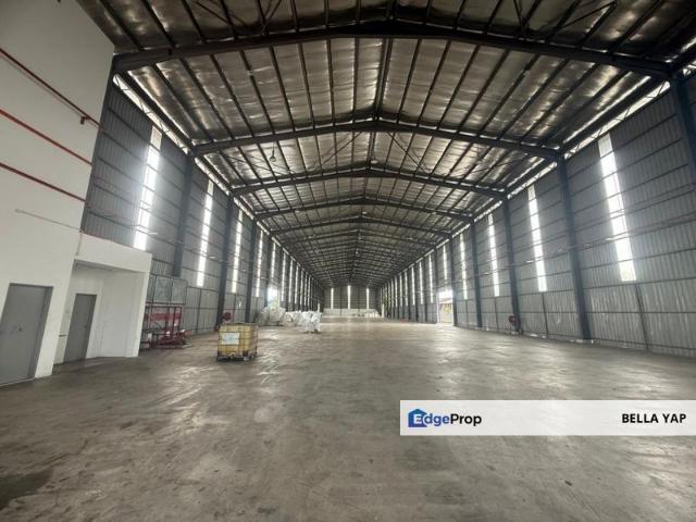 Warehouse for rent in Petaling, Alam Impian