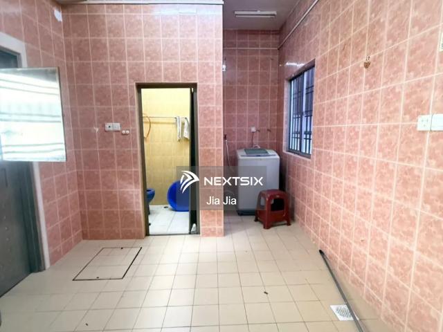 Warehouse for sale in Petaling, Alam Impian