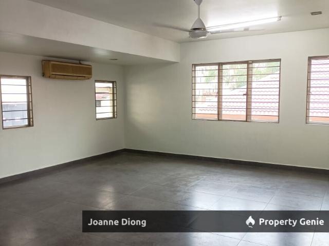Townhouse for rent in Petaling, Damansara Damai