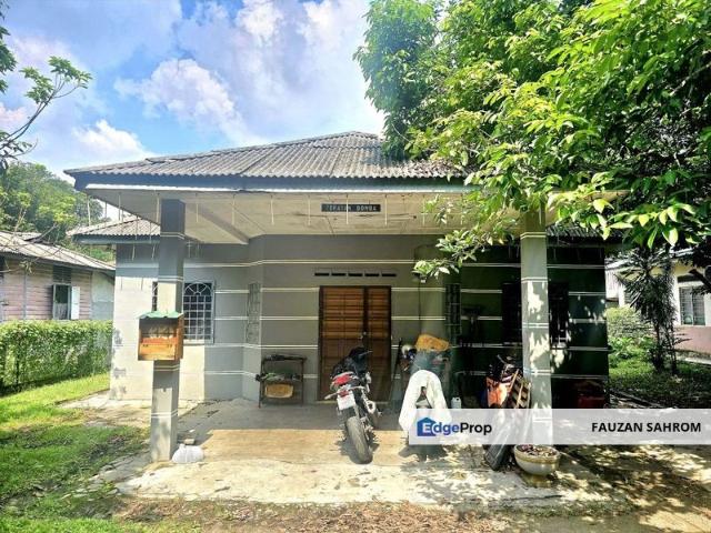 House for sale in Langat, Selangor