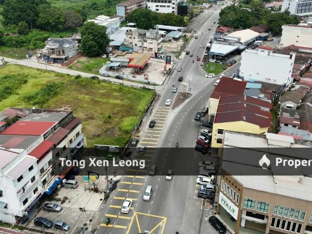 Property for rent in Malaka