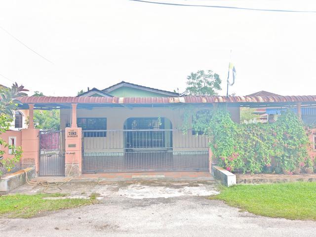 Bungalow for sale in Perak