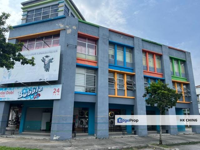 Shop for rent in Alam Impian, Selangor