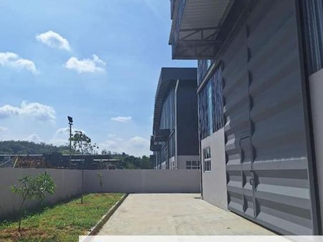 Warehouse for rent in Alam Impian, Selangor