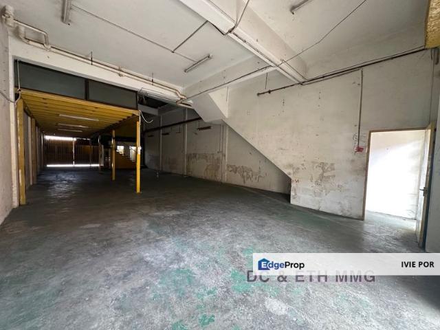 Warehouse for rent in Seksyen 36, Shah Alam
