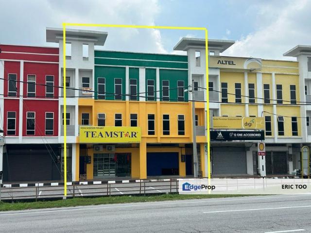 Shop for sale in Perak