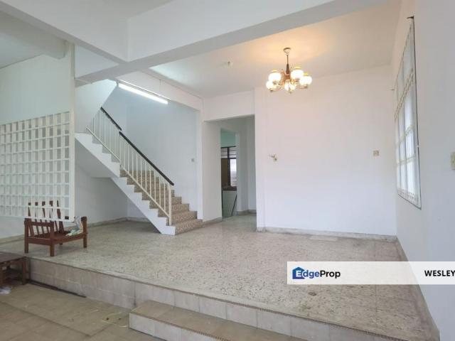 House for sale in Malaka