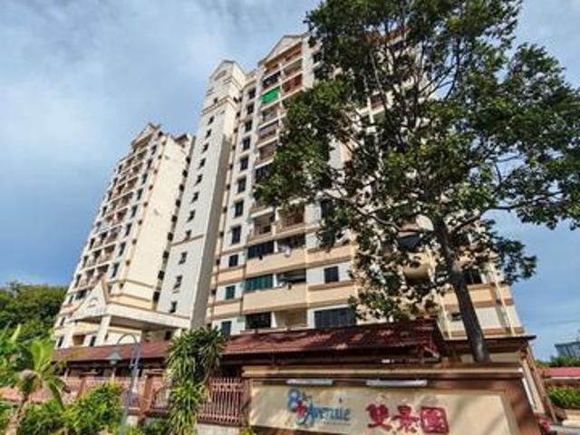 Condominium for sale in Malaka
