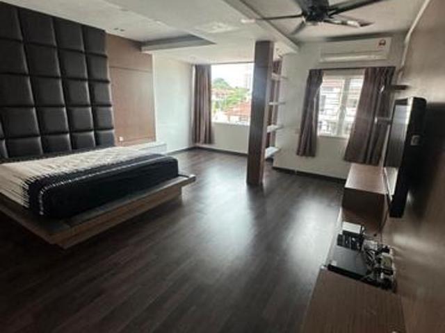Terraced House for rent in Malaka