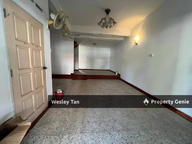 Terraced House for sale in Malaka