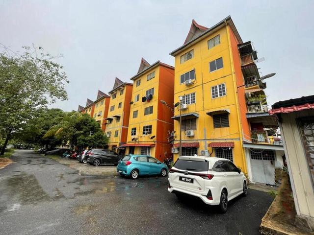 Flat for sale in Petaling, Damansara Damai