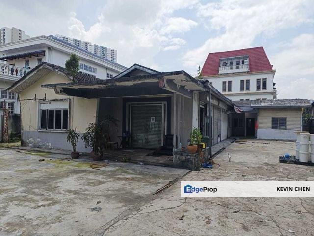 House for sale in Country Heights Damansara, Kuala Lumpur