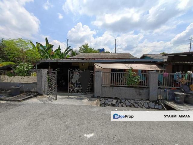 House for sale in Langat, Selangor