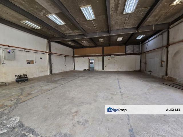 Warehouse for rent in Seksyen U9, Shah Alam