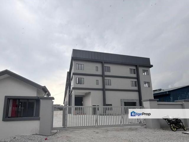Warehouse for rent in Petaling, Alam Impian