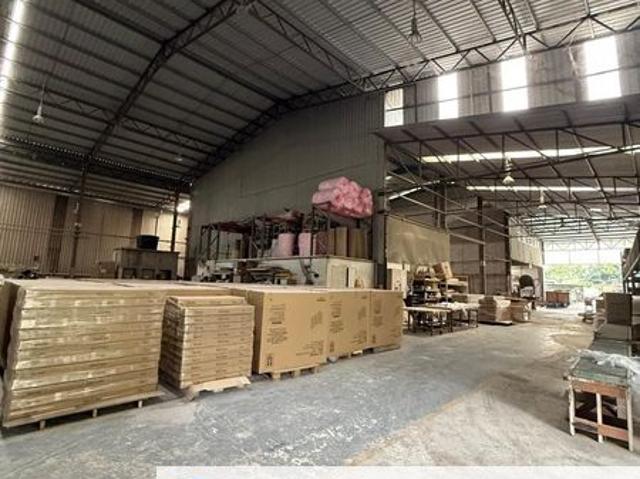 Warehouse for rent in Seksyen U9, Shah Alam
