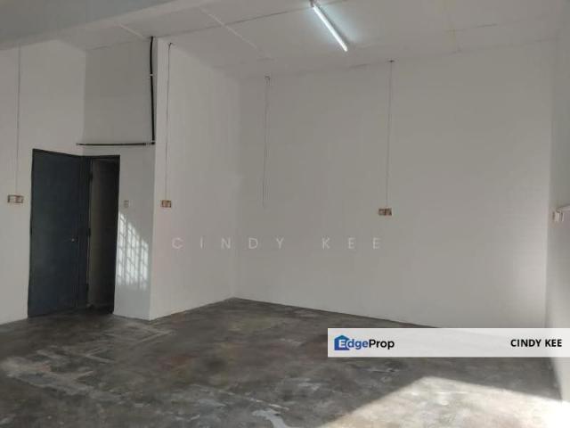 Shop for rent in Petaling Jaya, Petaling