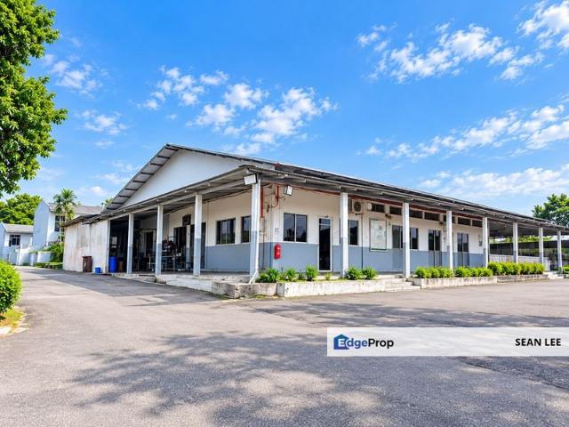 Shop for sale in Ulu Tiram, Johor Bahru