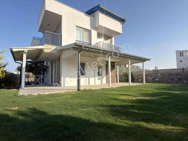 Karaburun, İzmir içerisinde satılık Villa