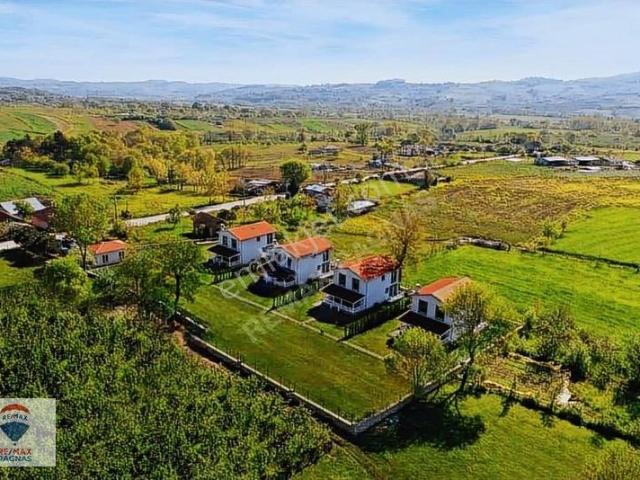 Akçamemetler, Kandıra içerisinde satılık Villa