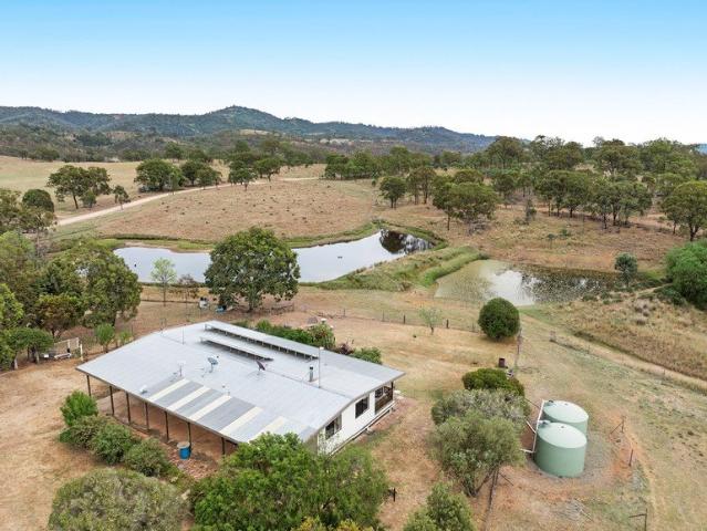 Cottage for sale in Silverwood, Queensland