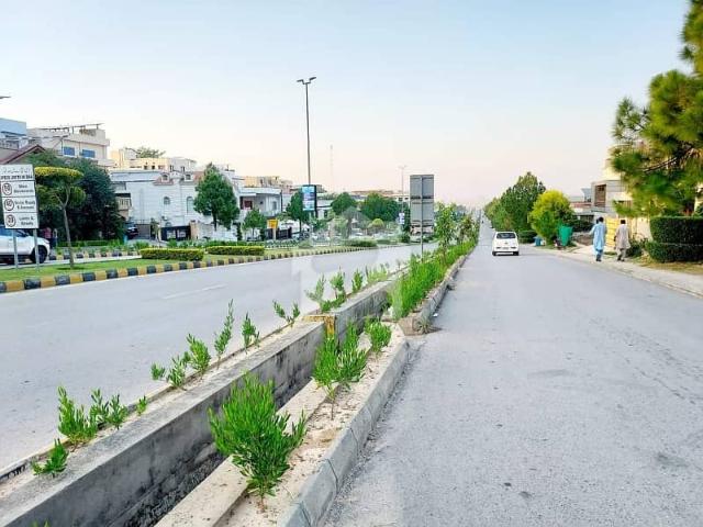 Building for sale in Islamabad