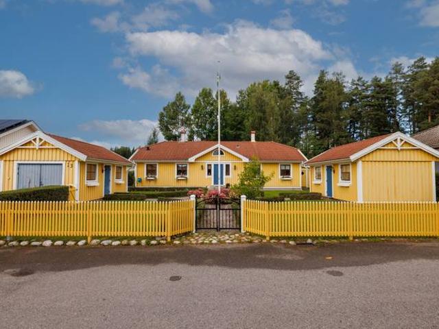 Villa till salu i Kumla, Örebro