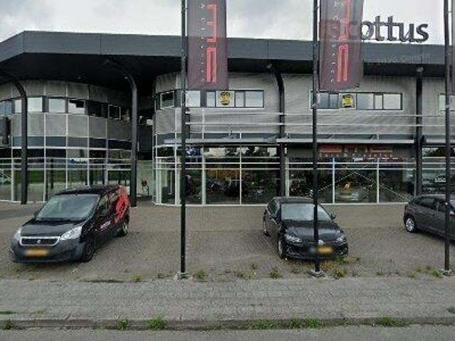 Bedrijfspand te huur in Windmolenbroek, Almelo