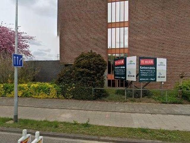 Bedrijfspand te huur in Zeswegen-Nieuw Husken, Heerlen