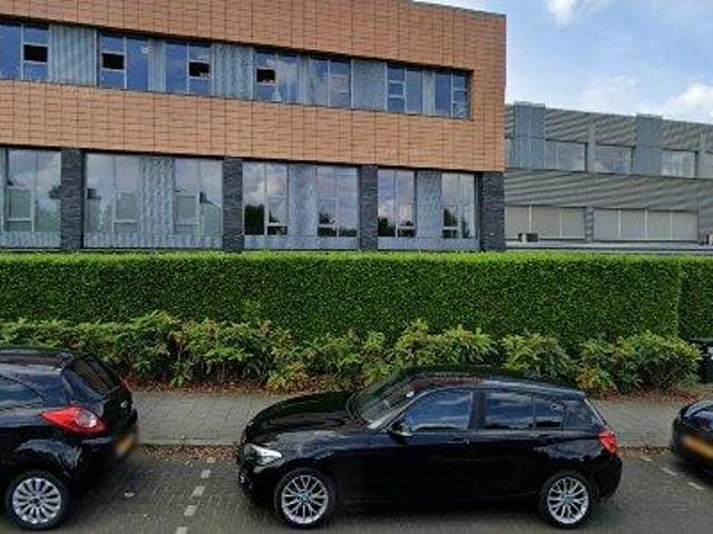 Bedrijfspand te huur in Molenberg, Heerlen