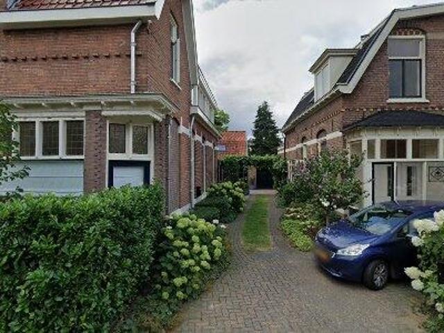 Bedrijfspand te huur in Velp-Noord boven spoorlijn, Velp