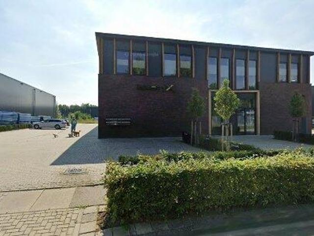 Bedrijfspand te koop in Hasseler Es, Hengelo