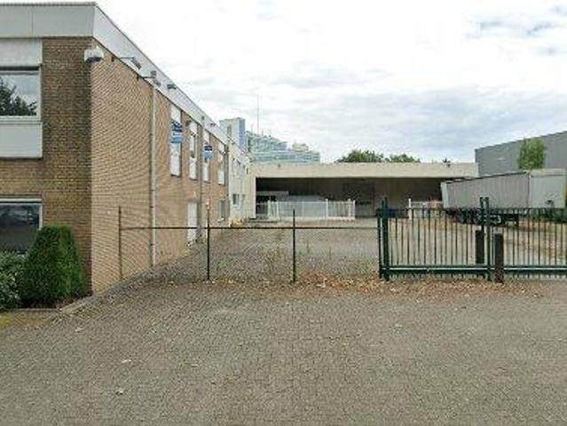 Bedrijfspand te koop in Limbrichterveld, Sittard