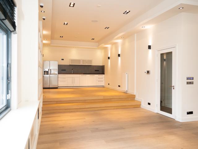 Bedrijfspand te huur in Nieuw-West, Amsterdam