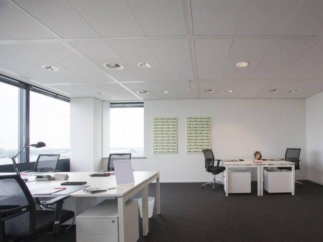 Bedrijfspand te huur in Den Haag, Zuid Holland