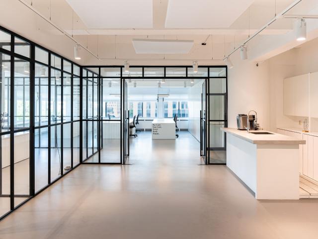 Bedrijfspand te huur in Nieuw-West, Amsterdam